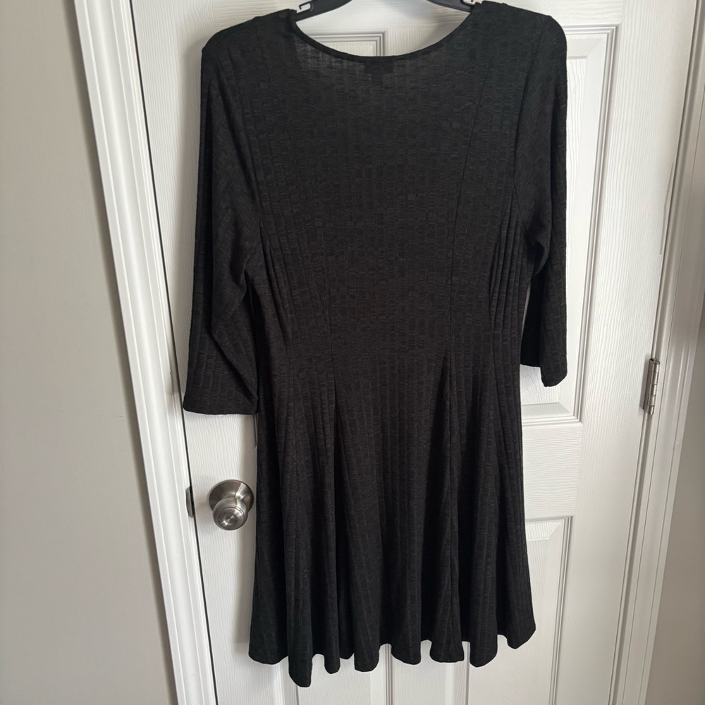 Torrid Fit and Flare Dress Womens Black Green Size 2 Skater Ribbed Knit Sleeves - Picture 2 of 8